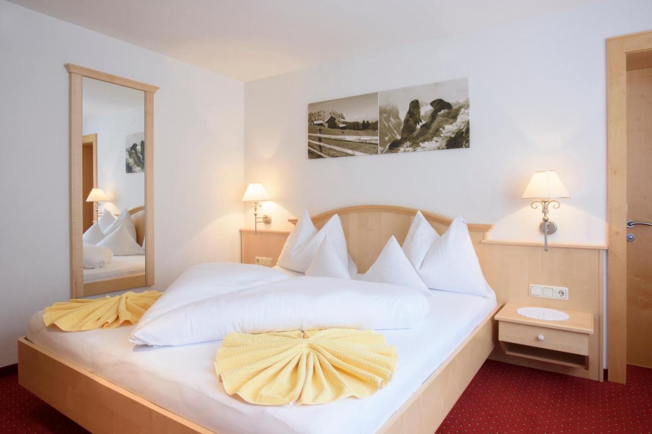 Hotel Silbertal Oda fotoğraf